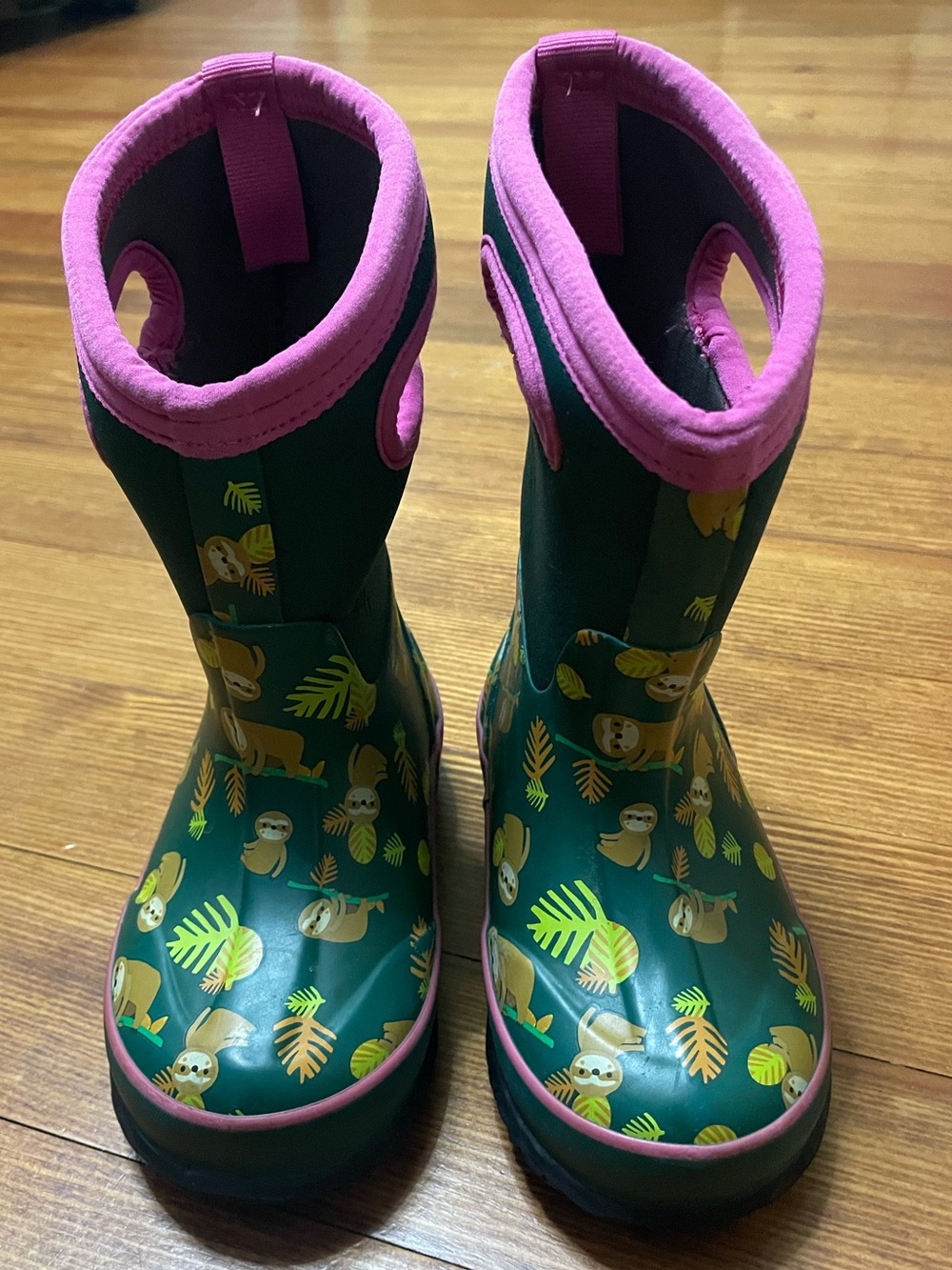 Bogs Kids Green Sloth Rain Boots with Pink Trim Size 9